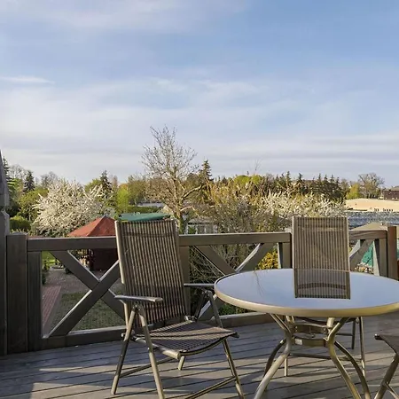 Hafenhaus Leuchtturm * Waren (Mueritz)