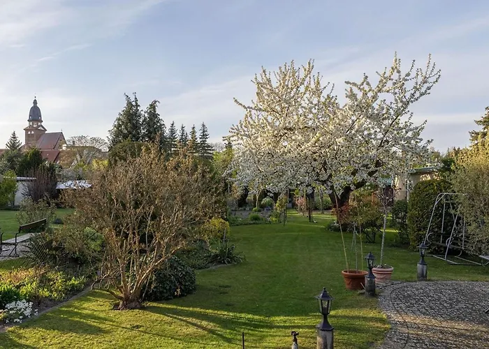 Hafenhaus Leuchtturm * וארן